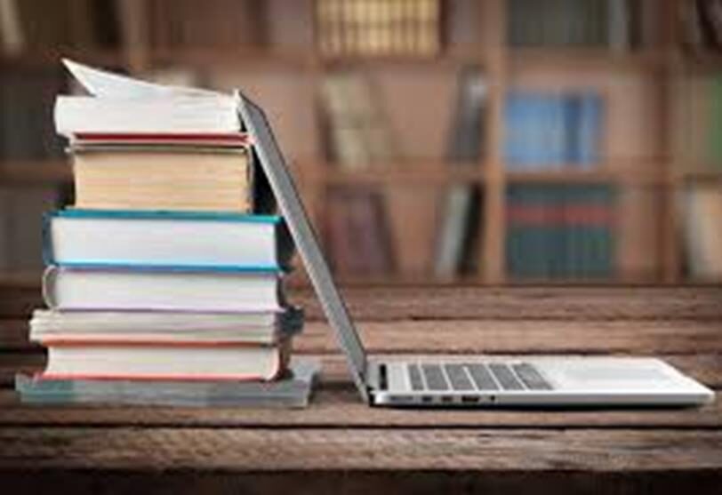 پیشینه پژوهش چیست و چه کارکردهایی دارد؟